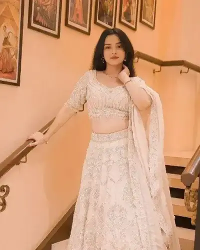 Escort Hasanpur